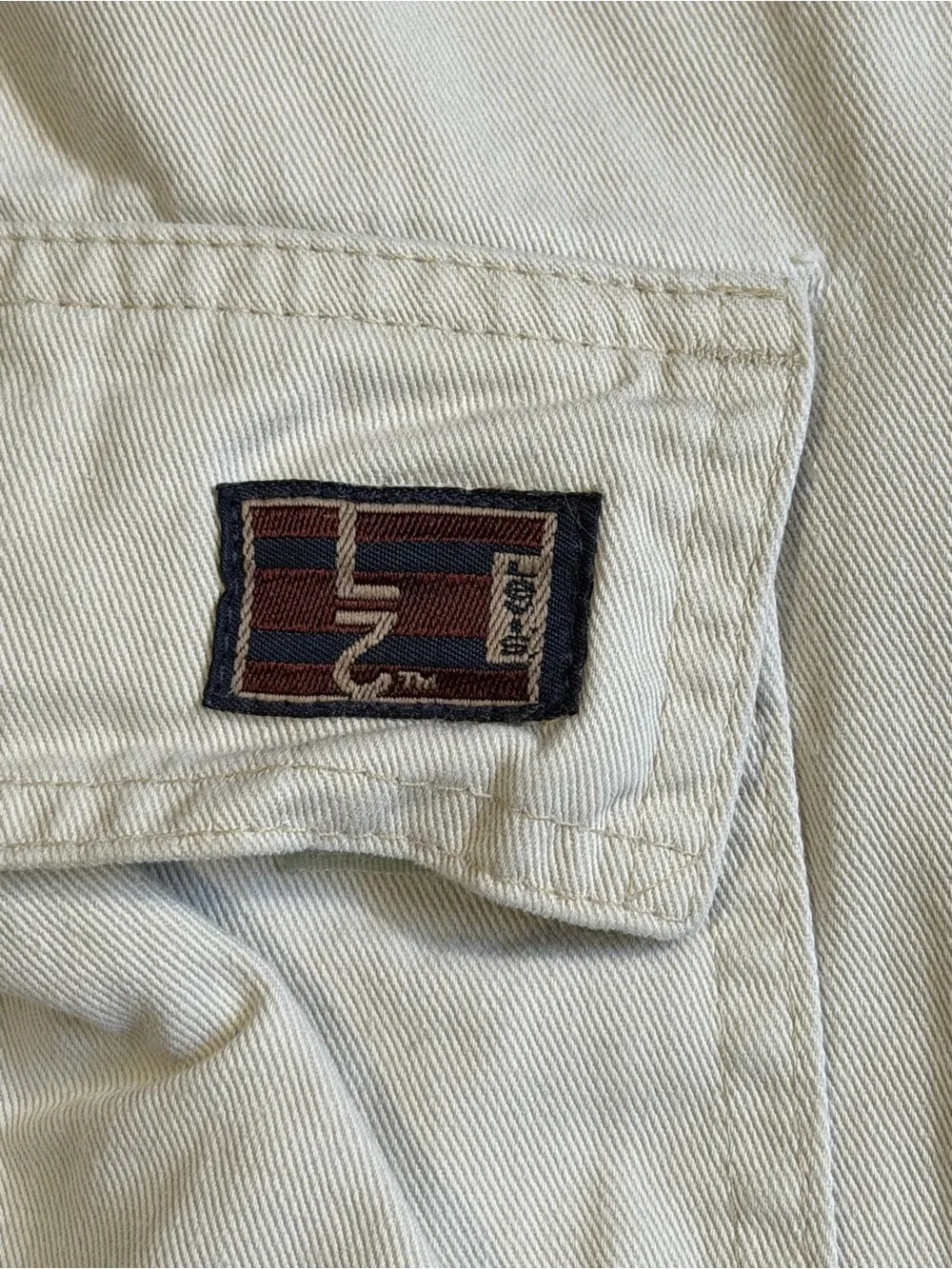 Levis light beige
